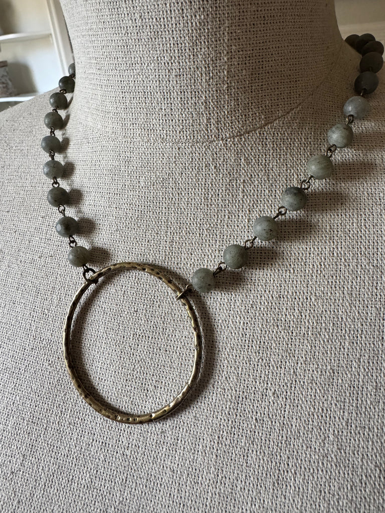 Full Circle Stone Stunner Necklace