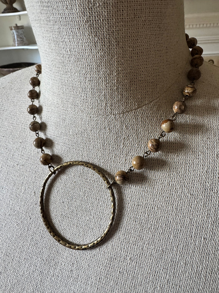 Full Circle Stone Stunner Necklace