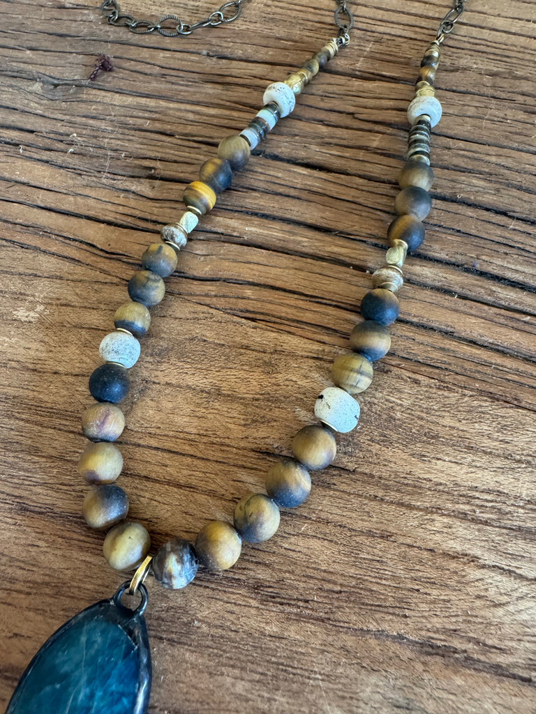 Midnight Mesa Necklace